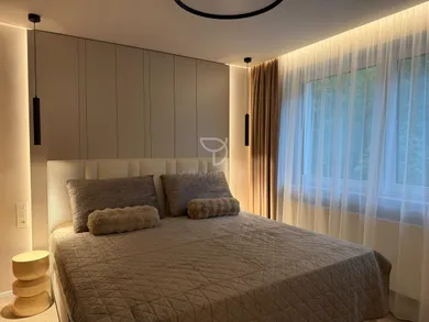 Na predaj 3-izbový byt, 88 m², Bratislava-Petržalka, Haanova