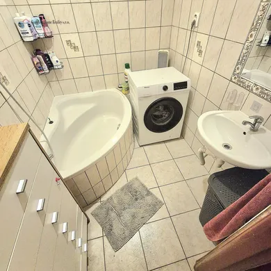 Na predaj 3-izbový byt, 61 m², Nitra, Zvolenská