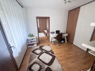 Na predaj 4-izbový dom, 180 m²