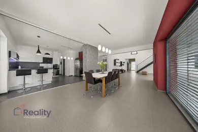 Domy na predaj 6-izbový, Komárno · €590 000