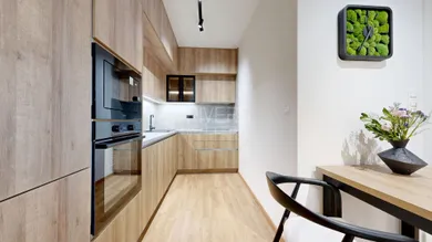 Na prenájom 1-izbový byt, 35 m², Bratislava-Dúbravka, Hanulova