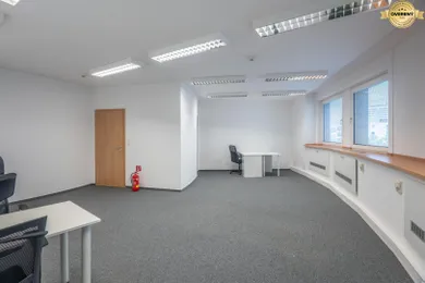 Na prenájom komerčné, 15 m², Bratislava-Ružinov, Plynárenská