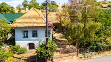 Na predaj 2-izbový dom, 160 m², Vysoká