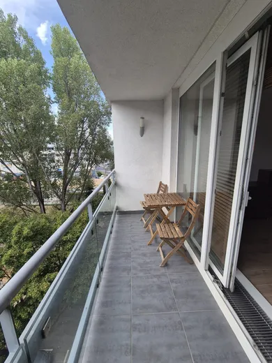 Na prenájom 1-izbový byt, 50 m², Bratislava-Ružinov, Tomášikova
