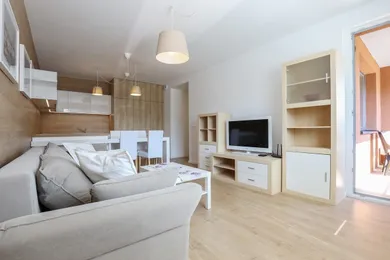 Na prenájom 3-izbový byt, 73 m², Bratislava-Petržalka, Bosákova