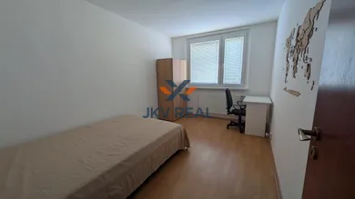 Na prenájom 3-izbový byt, 75 m², Bratislava-Petržalka, Bulíkova