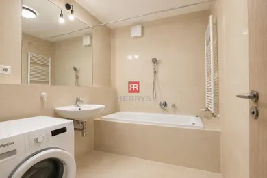 Na prenájom 3-izbový byt, 72 m², Bratislava-Devínska Nová Ves