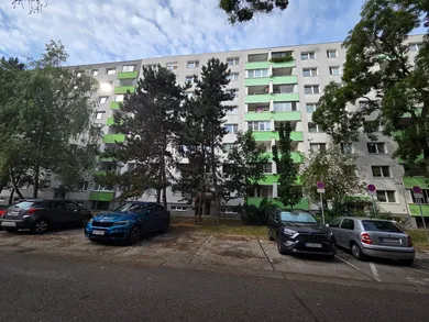 Na predaj 2-izbový byt, 53 m², Bratislava-Petržalka, A. Gwerkovej