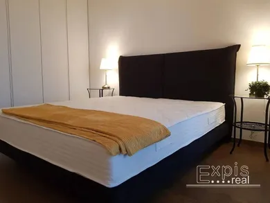 Na prenájom 2-izbový byt, 55 m², Bratislava-Staré Mesto, Bottova