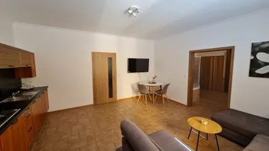 Na prenájom 2-izbový byt, 90 m², Malacky, Vajanského