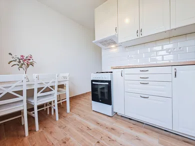 Na predaj 2-izbový byt, 46 m², Levice, Ul. Z. Nejedlého