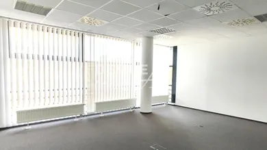 Коммерческие помещения в аренду, Bratislava-Petržalka · €770