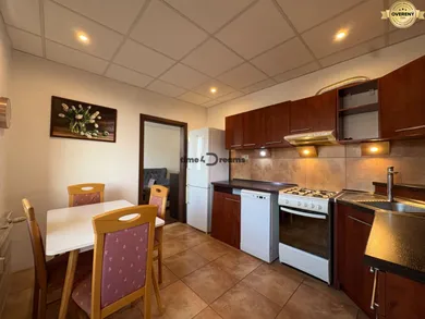 Na predaj 2-izbový byt, 67 m², Levice
