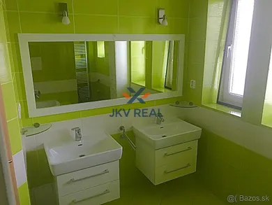 Na prenájom 3-izbový byt, 80 m², Poprad, Štefanikova
