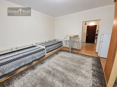 Na predaj 1-izbový byt, 34 m², Bratislava-Petržalka, Lachova