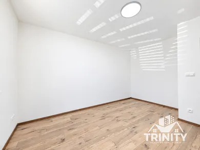 Na prenájom 4-izbový dom, 114 m², Nové Zámky