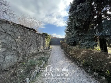 Na predaj pozemok, 846 m², Nitra, Fabrická