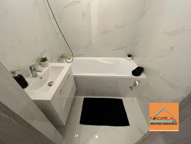 Na predaj 3-izbový byt, 65 m², Bratislava-Devínska Nová Ves