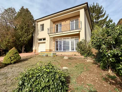 Byty na prenájom 1-izbový, Nitra · €700