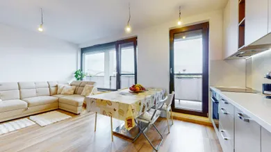 Na predaj 3-izbový byt, 110 m², Bratislava-Petržalka