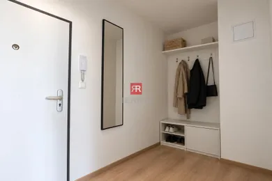 Na predaj 2-izbový byt, 51 m², Bratislava-Záhorská Bystrica