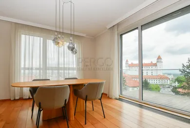 Na prenájom 2-izbový byt, 91 m², Bratislava-Staré Mesto, Mudroňova