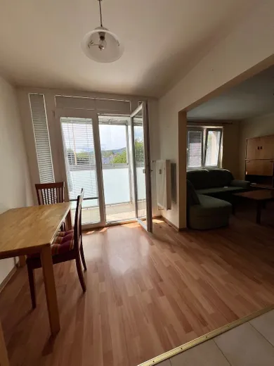 Na prenájom 3-izbový byt, 61 m², Trenčín, Osvienčimská