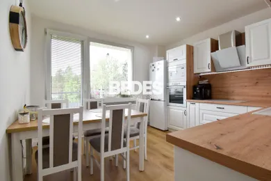 Na predaj 3-izbový byt, 75 m², Handlová