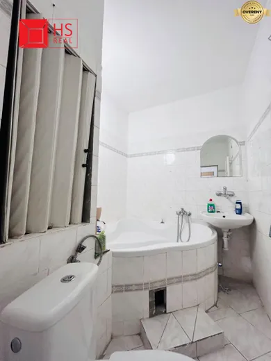 Na predaj 2-izbový byt, 64 m², Nové Zámky, Komárňanská