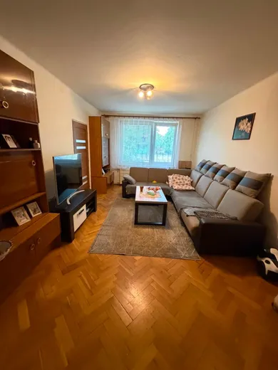 Mieszkania na sprzedaż, 3-pokojowe, Komárno · €95 000