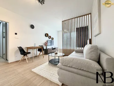 Na prenájom 1-izbový byt, 38 m², Trenčín, Soblahovská