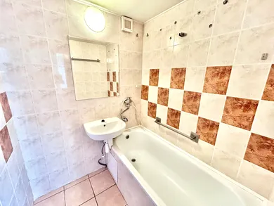 Na predaj 2-izbový byt, 64 m², Zvolen, M. R. Štefánika