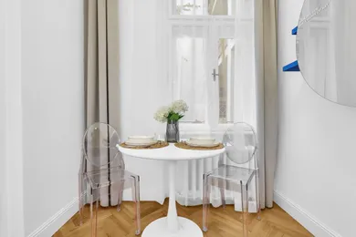 Na prenájom 1-izbový byt, 33 m², Bratislava-Staré Mesto