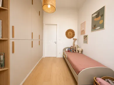 Na predaj 3-izbový byt, 80 m², Bratislava-Staré Mesto, Ľadová