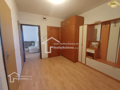 Na predaj 3-izbový byt, 74 m², Rožňava, Komenského