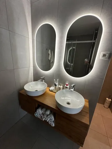 Na prenájom 2-izbový byt, 68 m², Bratislava-Staré Mesto, Hriňovská