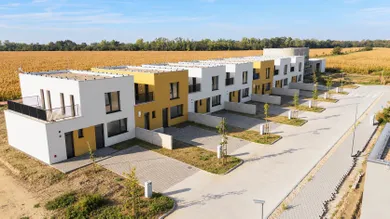 Domy na sprzedaż, 5-pokojowe, Zálesie · €419 000