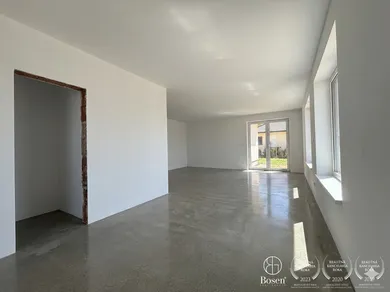 Eladó házak, Kočovce · €279 900