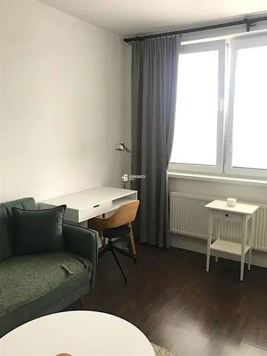 Na prenájom 2-izbový byt, 43 m², Bratislava-Ružinov, Jégého