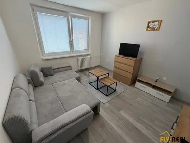 Na prenájom 1-izbový byt, 26 m², Galanta, Štvrť SNP