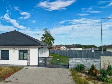 Eladó házak, Dunajská Streda · €250 000