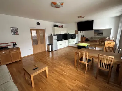 Na prenájom komerčné, 83 m², Prievidza, G. Švéniho