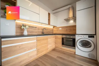 Na prenájom 2-izbový byt, 51 m², Sereď, Vonkajší Rad