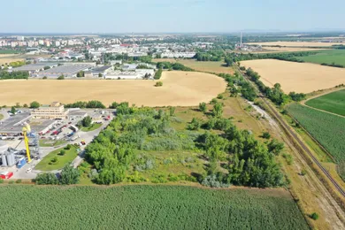 Na prenájom pozemok, Nové Zámky, Komárňanská cesta