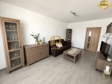 Na predaj 3-izbový byt, 74 m², Senica