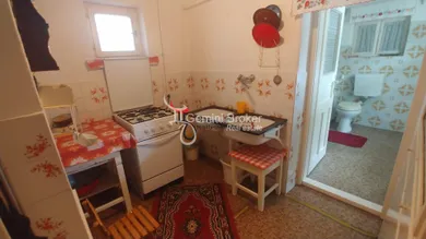 Na predaj 3-izbový dom, 70 m², -