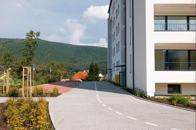 Na predaj 1-izbový byt, 47 m², Nová Baňa, Pod Sekvojou