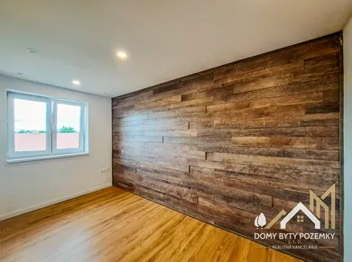 Na predaj 4-izbový byt, 125 m², Pliešovce, Zábava