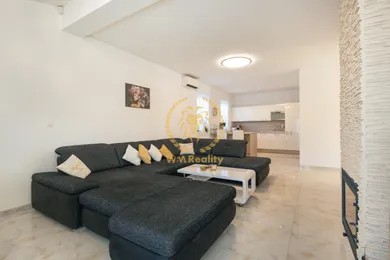 Na predaj 4-izbový dom, 122 m², Senec