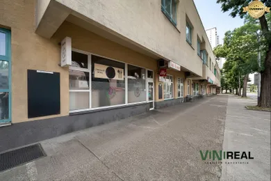 Lokale komercyjne na sprzedaż, Bratislava-Ružinov · €237 000
